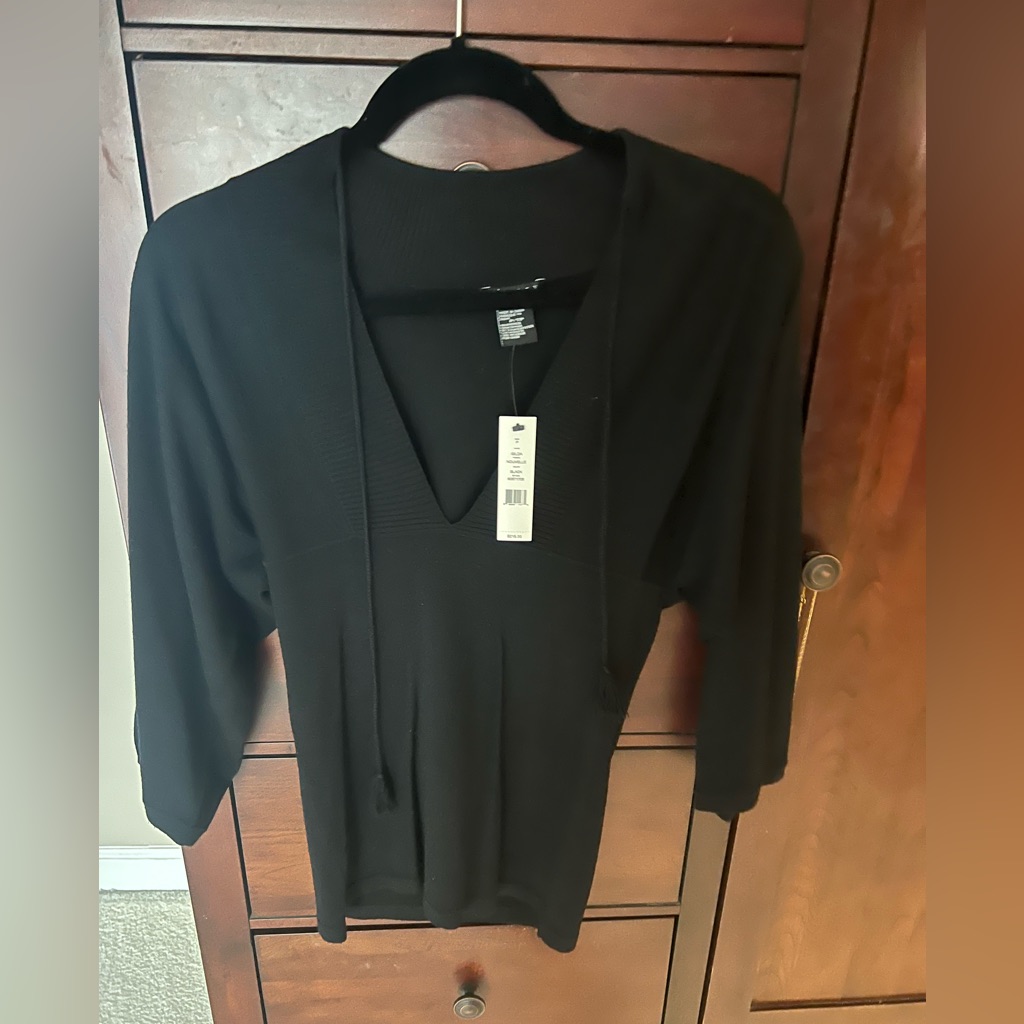 Brand New Theory Gilda Nouvelle Black Light Weight Beautiful Tunic Sweater